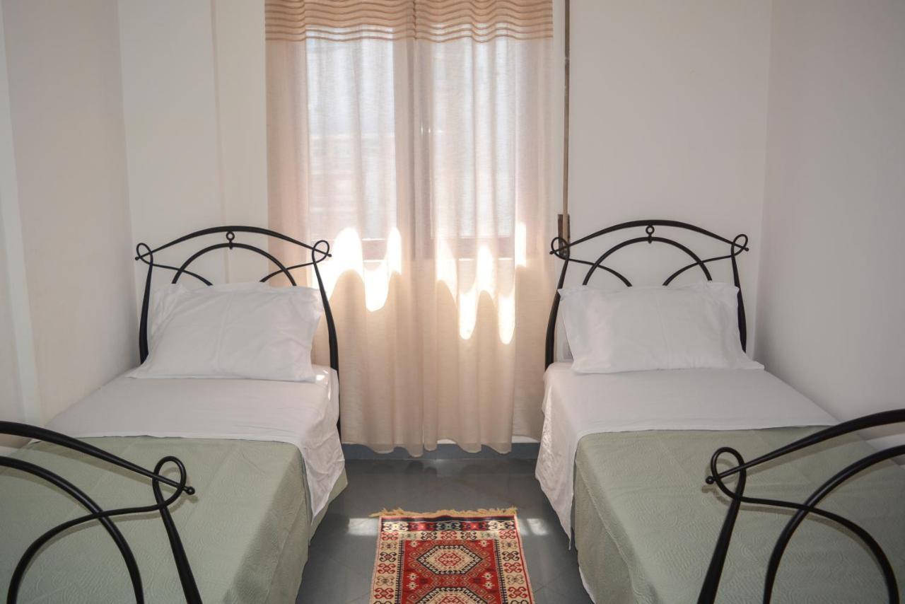 Moraceae Lovely Apartment Тирана Екстериор снимка