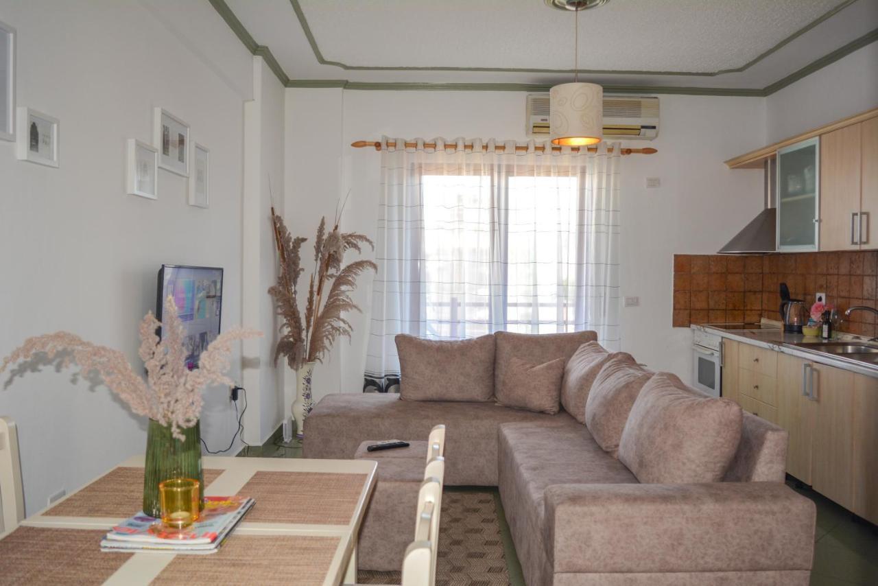 Moraceae Lovely Apartment Тирана Екстериор снимка